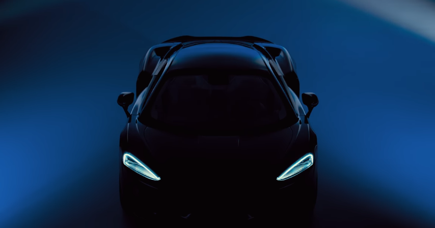 Il muso della GT rivela nuovi gruppi ottici (Credits: McLrenMedia)